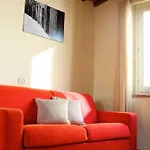 Il Borghetto Apartament *